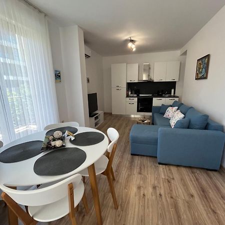Azzurro Premium Apartment On Bulevard Bogoridi Burgas Extérieur photo