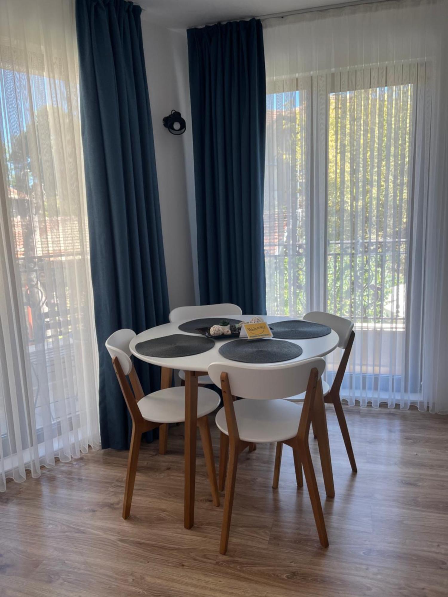 Azzurro Premium Apartment On Bulevard Bogoridi Burgas Extérieur photo